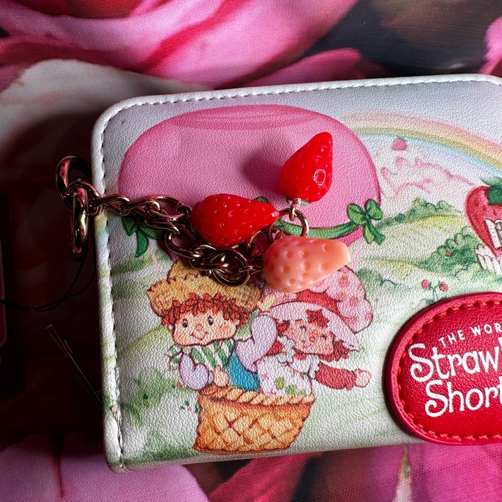 Strawberry Shortcake Wallet - Picture 3 of 9